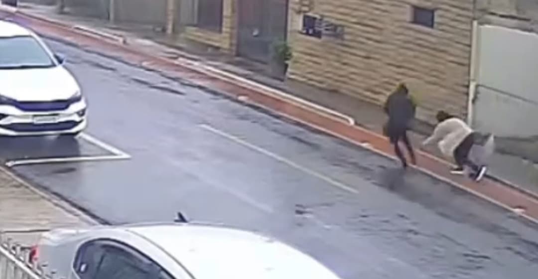 Adolescente é apreendido após roubar bolsa de idosa em rua de Castro