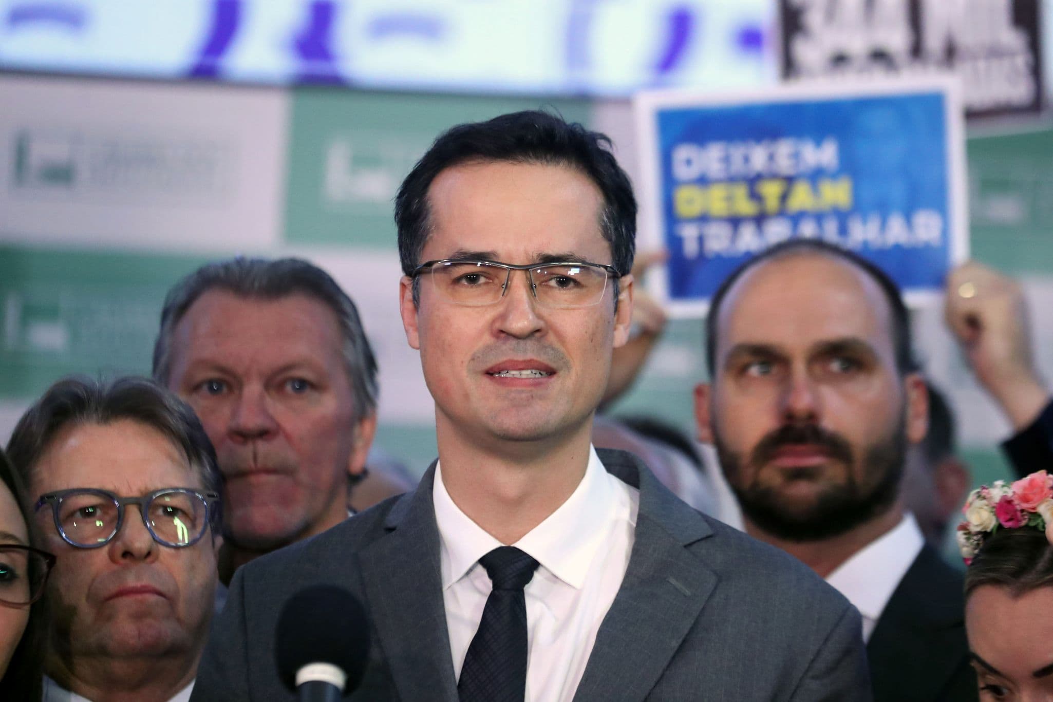TSE forma maioria para manter suspensão da campanha de Deltan
