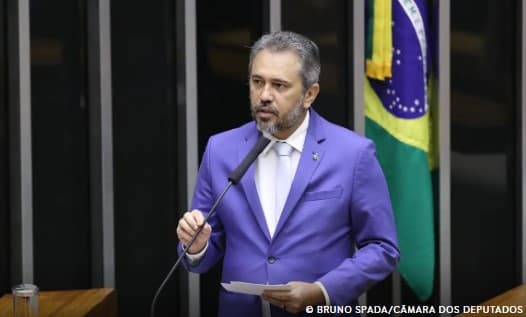 Ceará reelege Elmano governador no primeiro turno