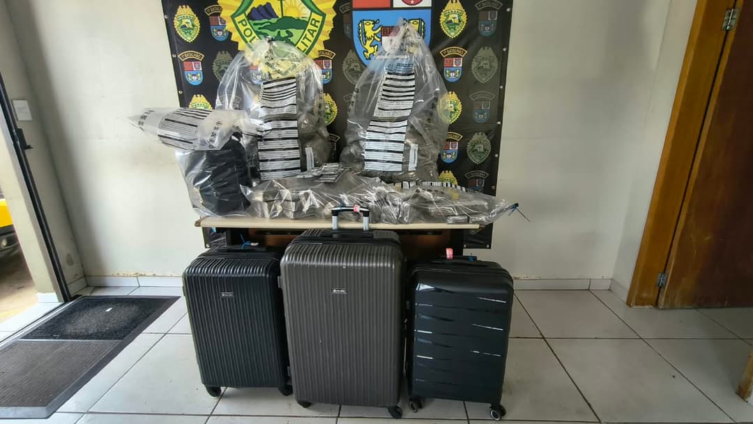 Adolescente tenta fugir, mas bagagem revela 47 kg de droga na rodoviária de Ponta Grossa