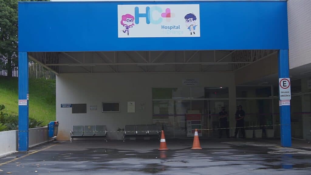 Mãe com bebê morto é obrigada a aguardar parto normal em hospital de PG