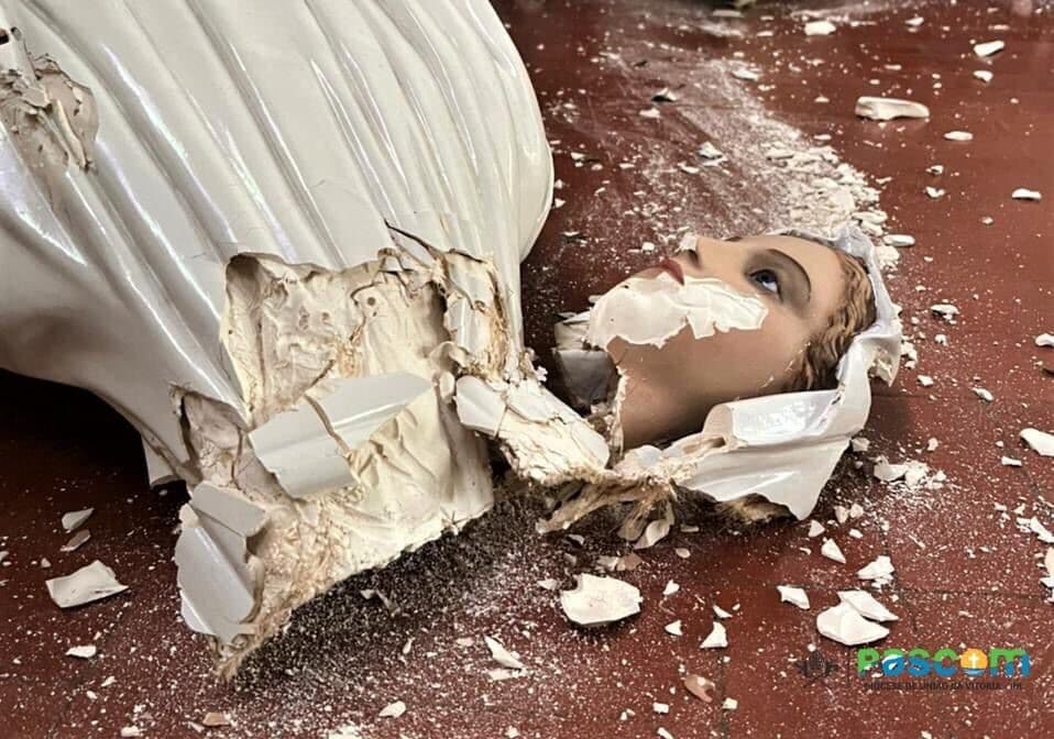 Igreja católica é alvo de vândalos no PR e tem imagens de santos destruídas