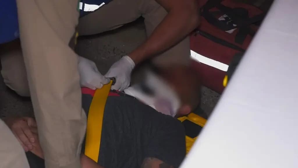 Jovem é arremessado da moto após furar preferencial e colidir com veículo em PG
