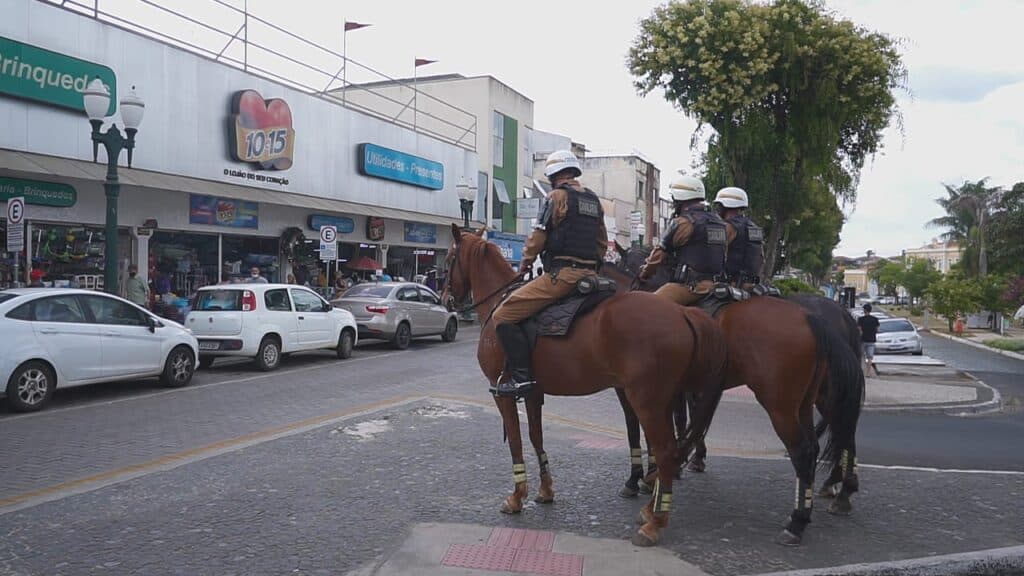 PM reforça o policiamento no comércio durante o Natal