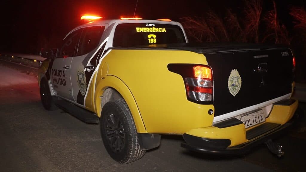 Homem agride esposa e parte para cima de idoso em PG