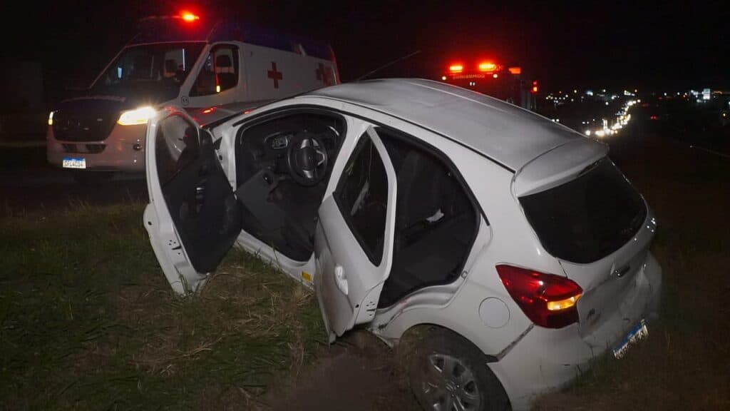 Após ser ‘fechado’ veículo sofre grave acidente em rodovia de PG