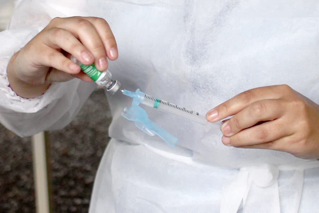 Prefeitura de PG aplica 2ª dose da Coronavac na terça-feira
