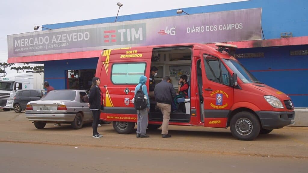 Criança é atropelada por camionete e sofre apenas ferimentos leves em PG
