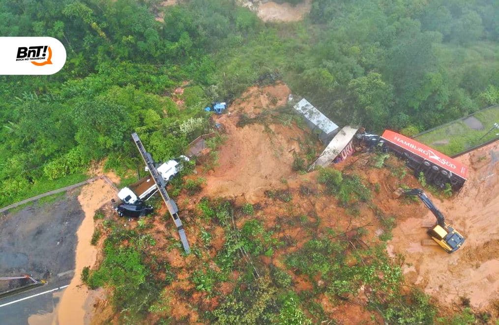 Imagens aéreas mostram veículos soterrados em deslizamento na BR-376