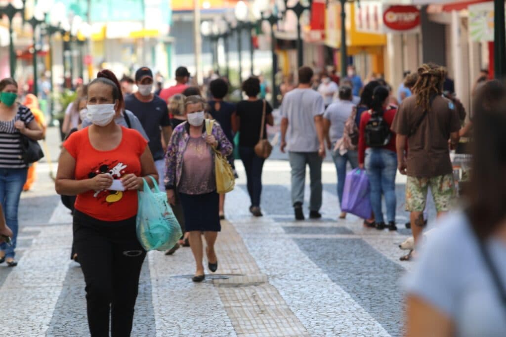 Uso de máscara em locais abertos volta a ser obrigatório em PG