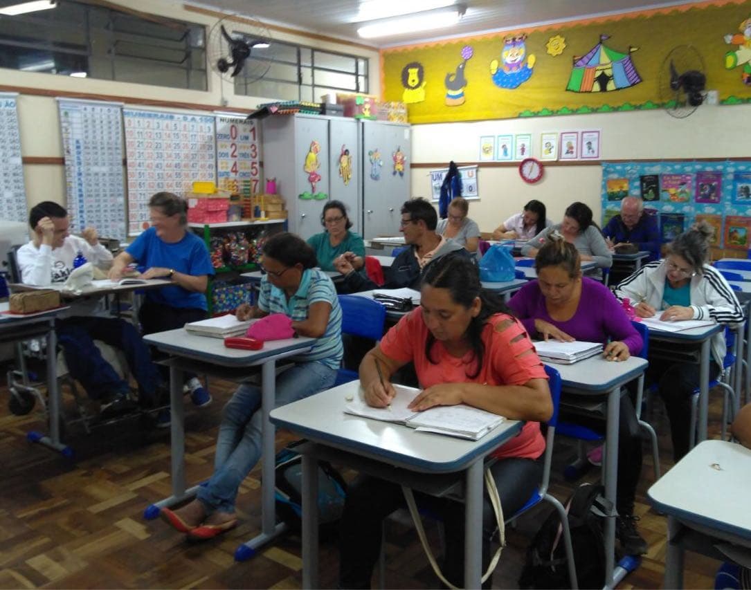 Exame supletivo da EJA recebe inscrições até 11 de novembro em PG