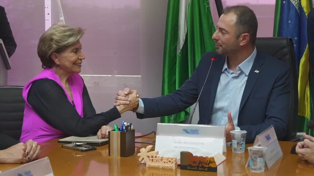Elizabeth transfere a Daniel Mila o comando da prefeitura de PG