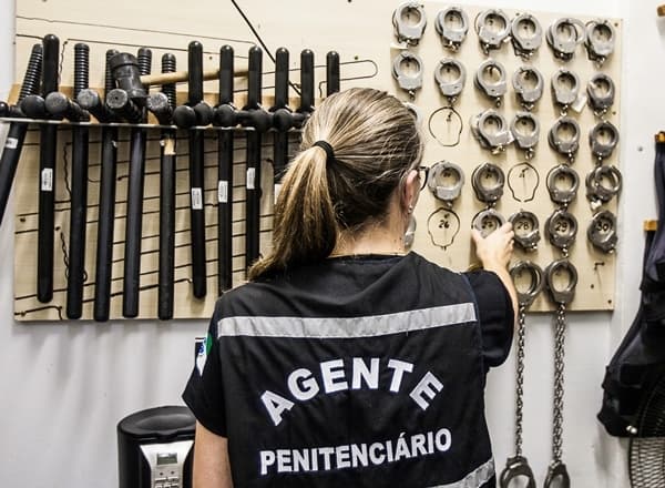 Agentes penitenciários passam a receber auxílio alimentação