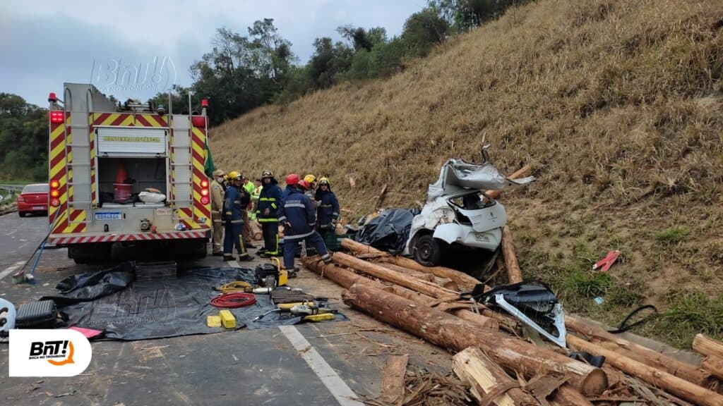 URGENTE: Acidente deixa três mortos e cinco feridos em grave acidente na BR-376, veja o vídeo