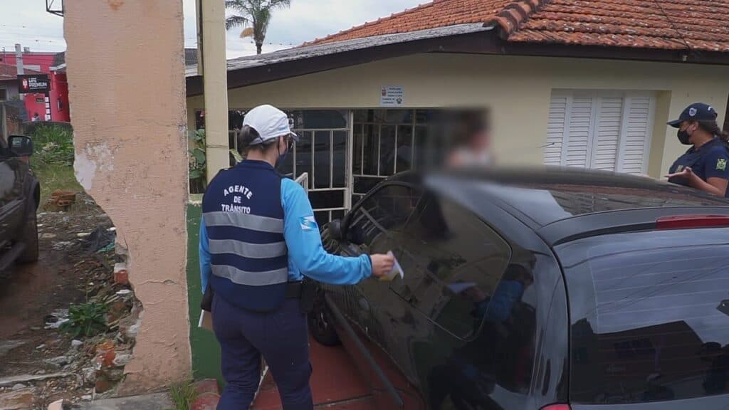 Agentes da AMTT são agredidas por gestante, após multarem 8 carros em rua de PG
