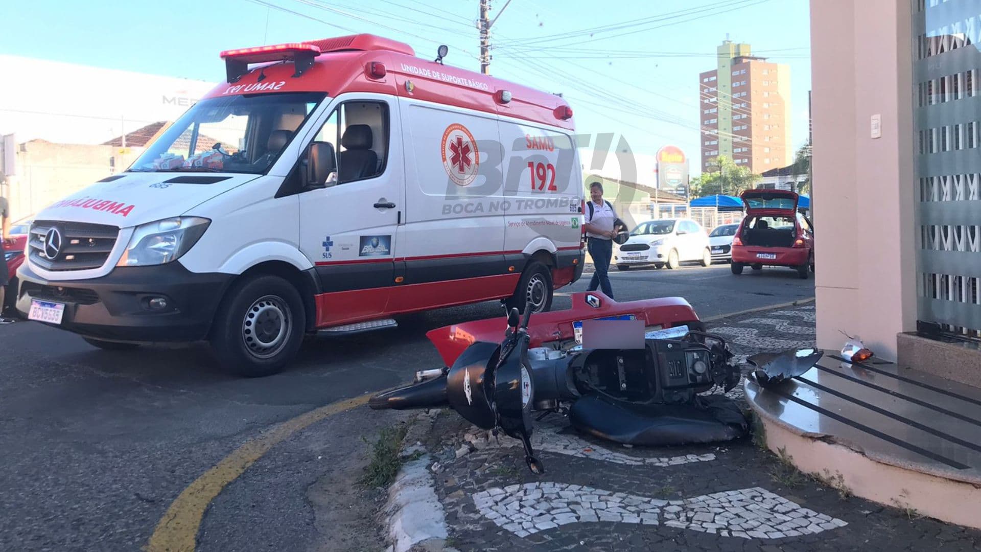 Mulher fica gravemente ferida após acidente no Nova Rússia