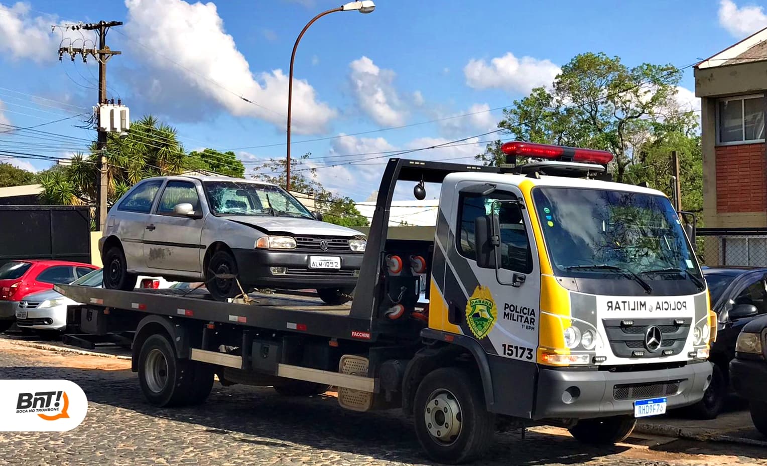 Polícia recupera carro furtado no centro de PG