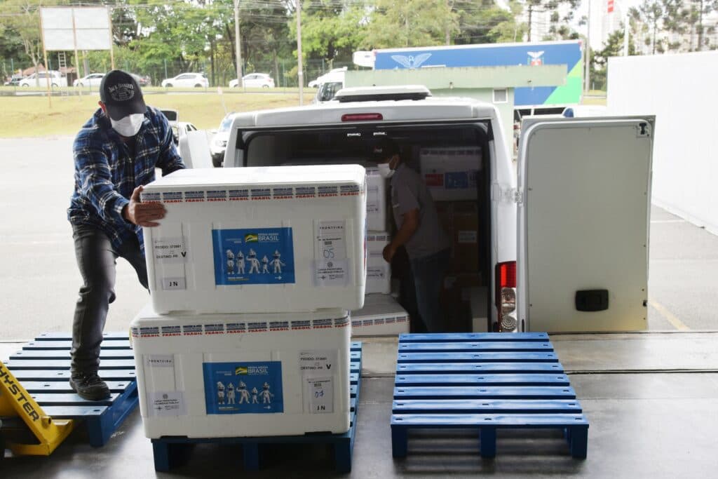 PR recebe 805 mil vacinas contra a Covid-19