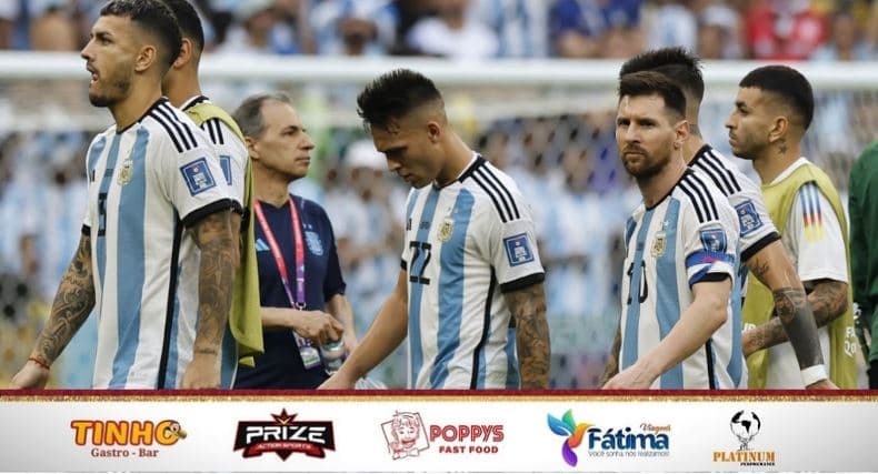 Após 36 jogos de invencibilidade, Argentina perde na estreia da Copa do Mundo