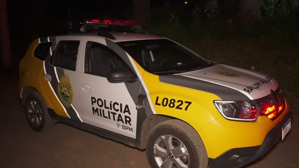 Suspeitos de tráfico são pegos com R$ 1,700 e balança de precisão em bairro de PG