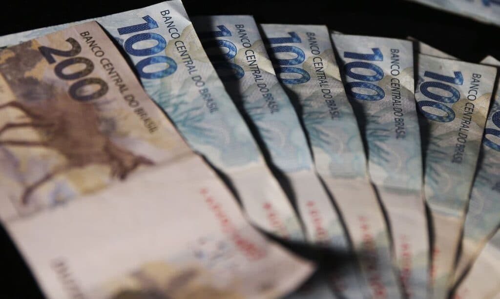 Auxílio Brasil de R$600 começa a ser pago no próximo mês