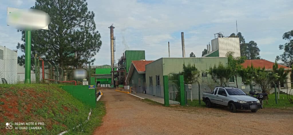 Trabalhador cai de mais de 5 metros, após acidente dentro de empresa em PG