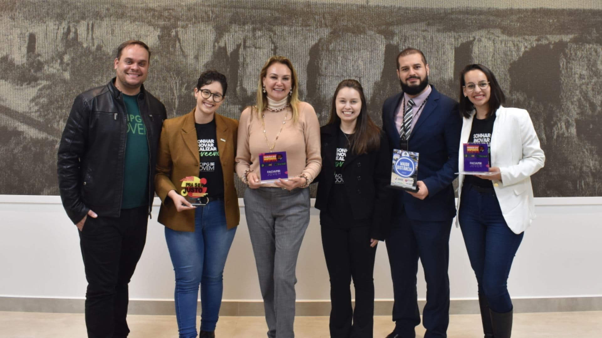 ACIPG Jovem é premiada por ação no Feirão do Imposto