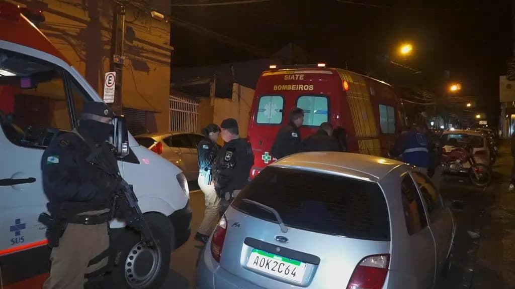 Homem é esfaqueado dentro de casa noturna em PG