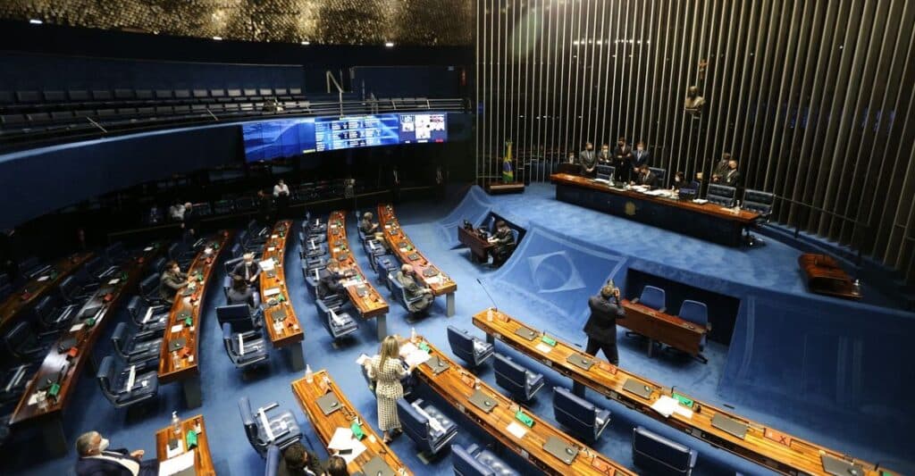 Senado aprova PEC da reforma eleitoral