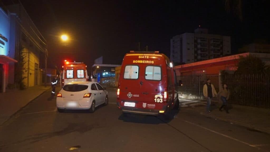 Motorista foge após atropelar duas pessoas em PG