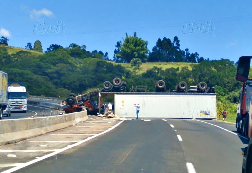 Caminhão tomba na BR 376 e deixa vítima presa às ferragens