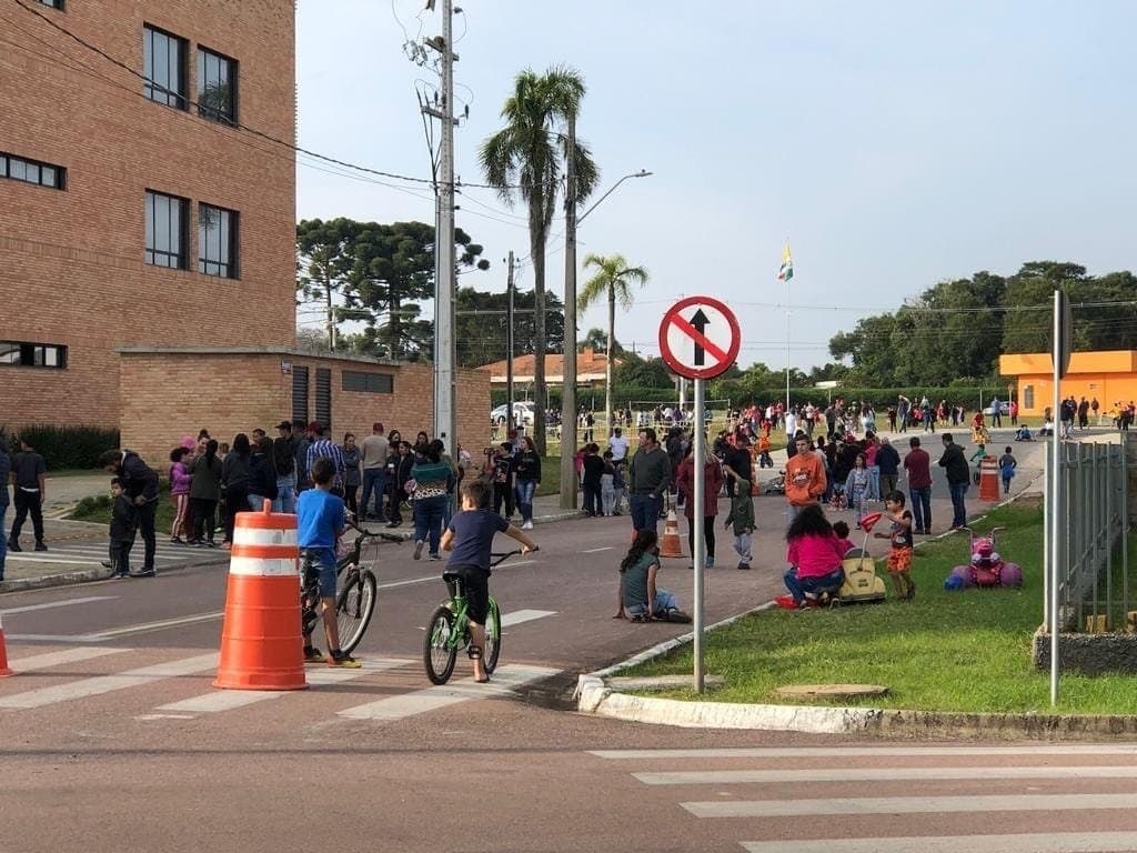 Domingo é dia de esporte e lazer no Paço Municipal de Carambeí