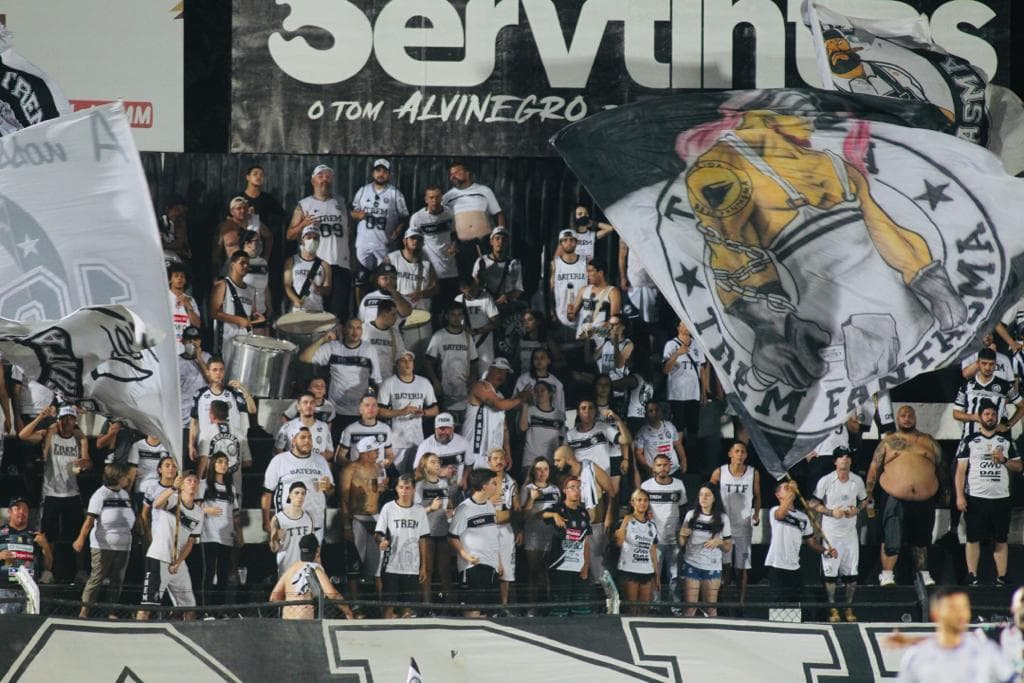 Operário enfrenta o Coritiba, hoje, no Estádio Germano Krüger