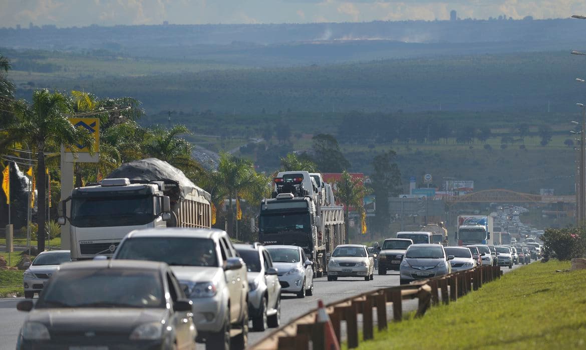 Acidentes em  BRs durante o feriado causaram 72 mortes