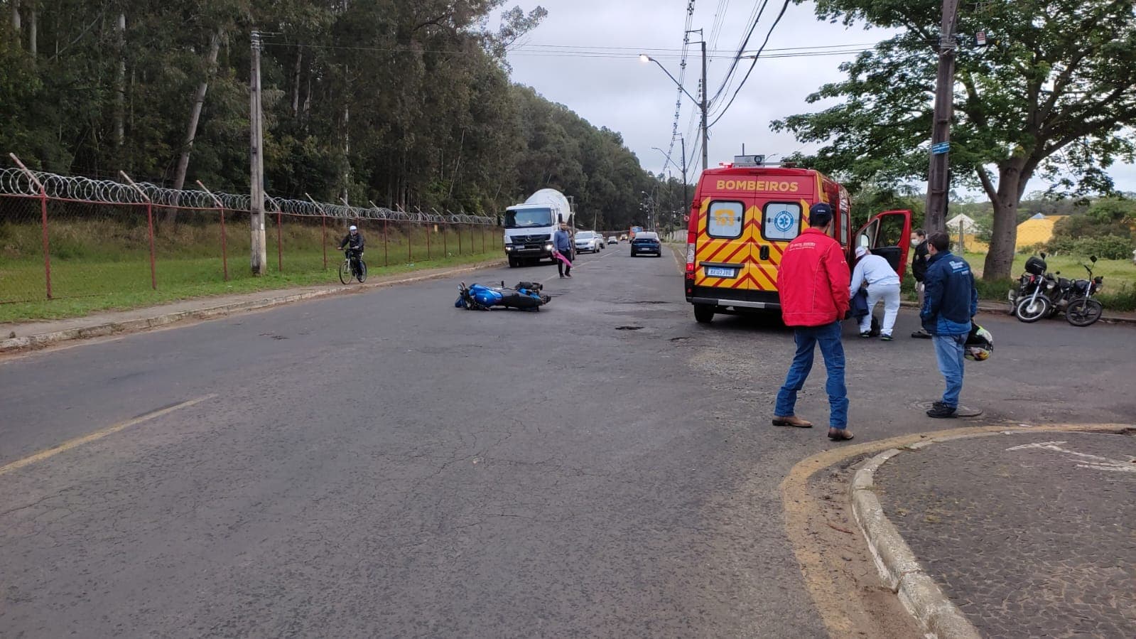 Três vítimas em colisão entre motos nesta manhã de terça em PG