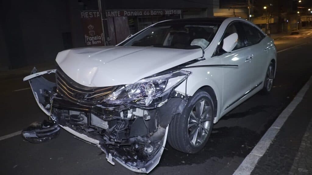 Acidente deixa vítima no centro de Ponta Grossa