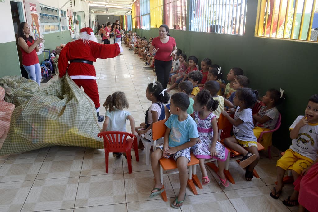 Moradora de PG realiza campanha solidária voltada a pessoas carentes