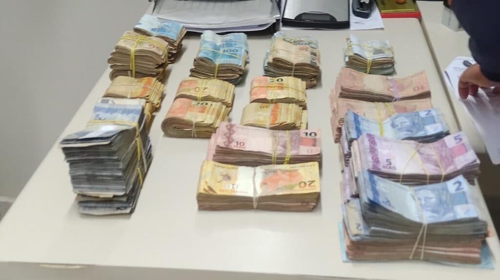 Polícia apreende R$98 mil do tráfico em Ponta Grossa