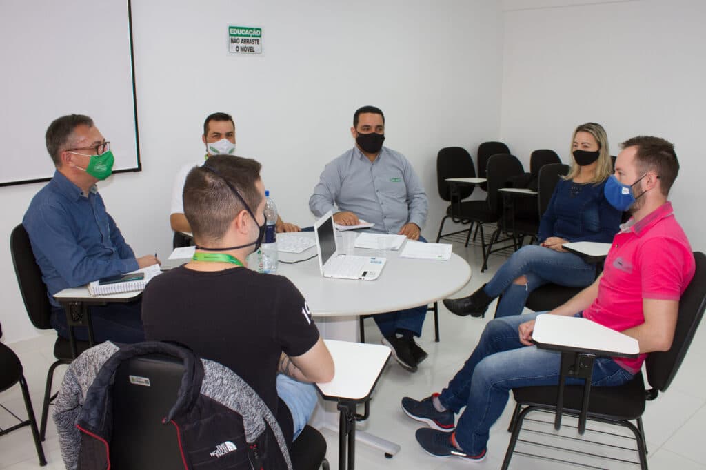 Agência do Trabalhador chama candidatos para entrevistas