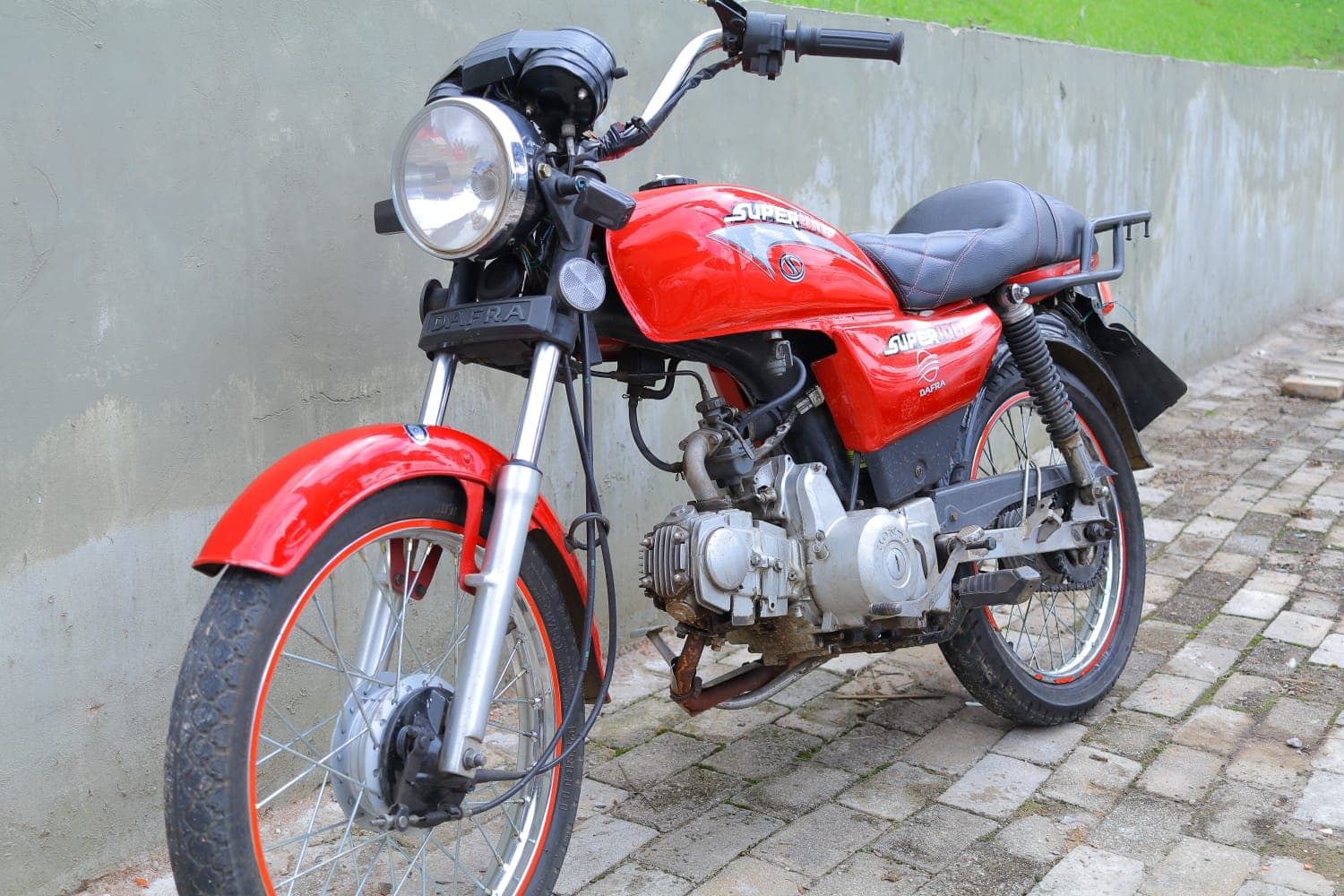 Moto é recuperada durante patrulhamento no Ouro Verde