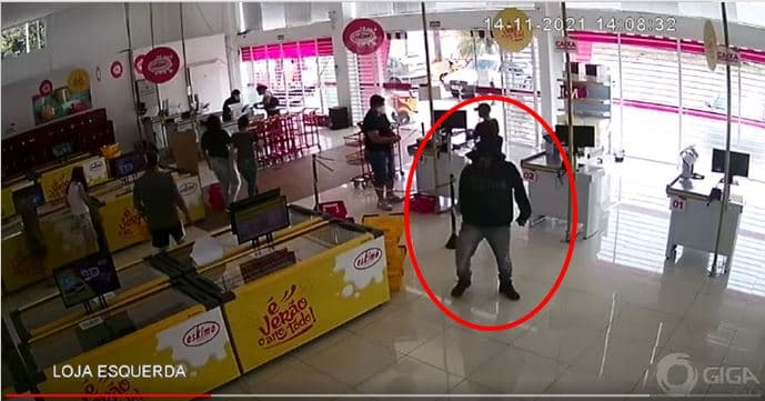 VÍDEO: Procura-se assaltante de comércio em Ponta Grossa