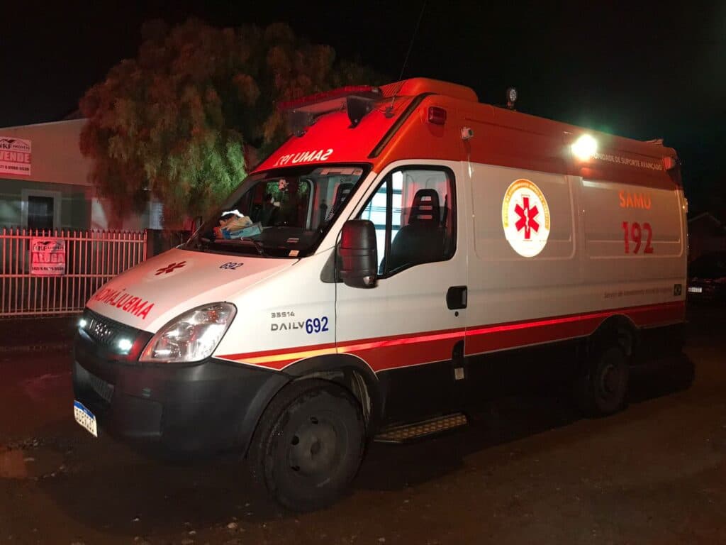 Homem é morto com tiro na cabeça em frente à conveniência em PG