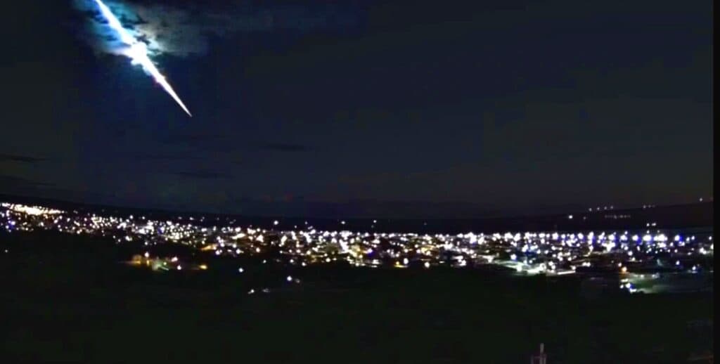 Meteoro superbrilhante foi avistado durante madrugada de quarta-feira