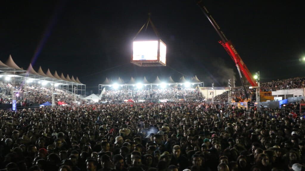 3ª Festa de Peão de Boiadeiro em Castro atrai 80 mil pessoas