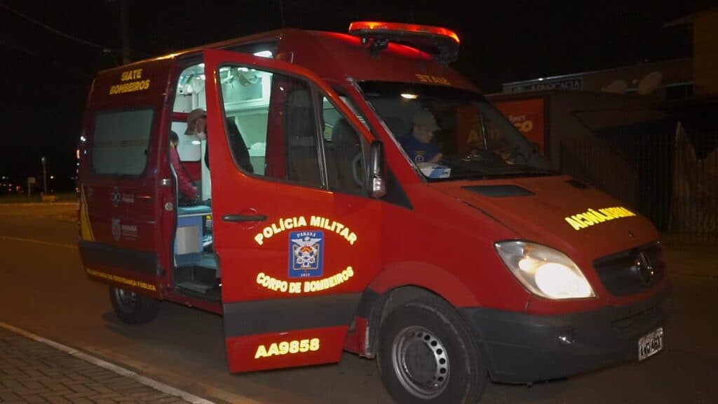 Após atropelamento, motorista foge do local do acidente