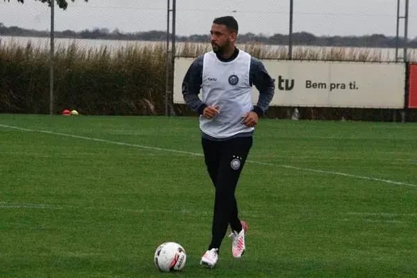 Pela Série B, Operário enfrenta o Grêmio nesta terça-feira