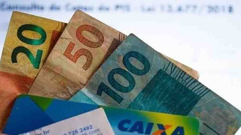 Beneficiários com NIS final 8 recebem hoje Auxílio Brasil