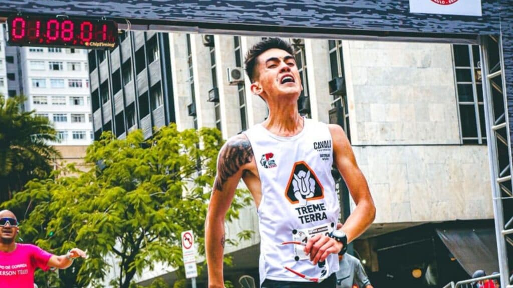 Atleta de PG que participou da 96° Corrida Internacional de São Silvestre quer chegar ainda mais longe