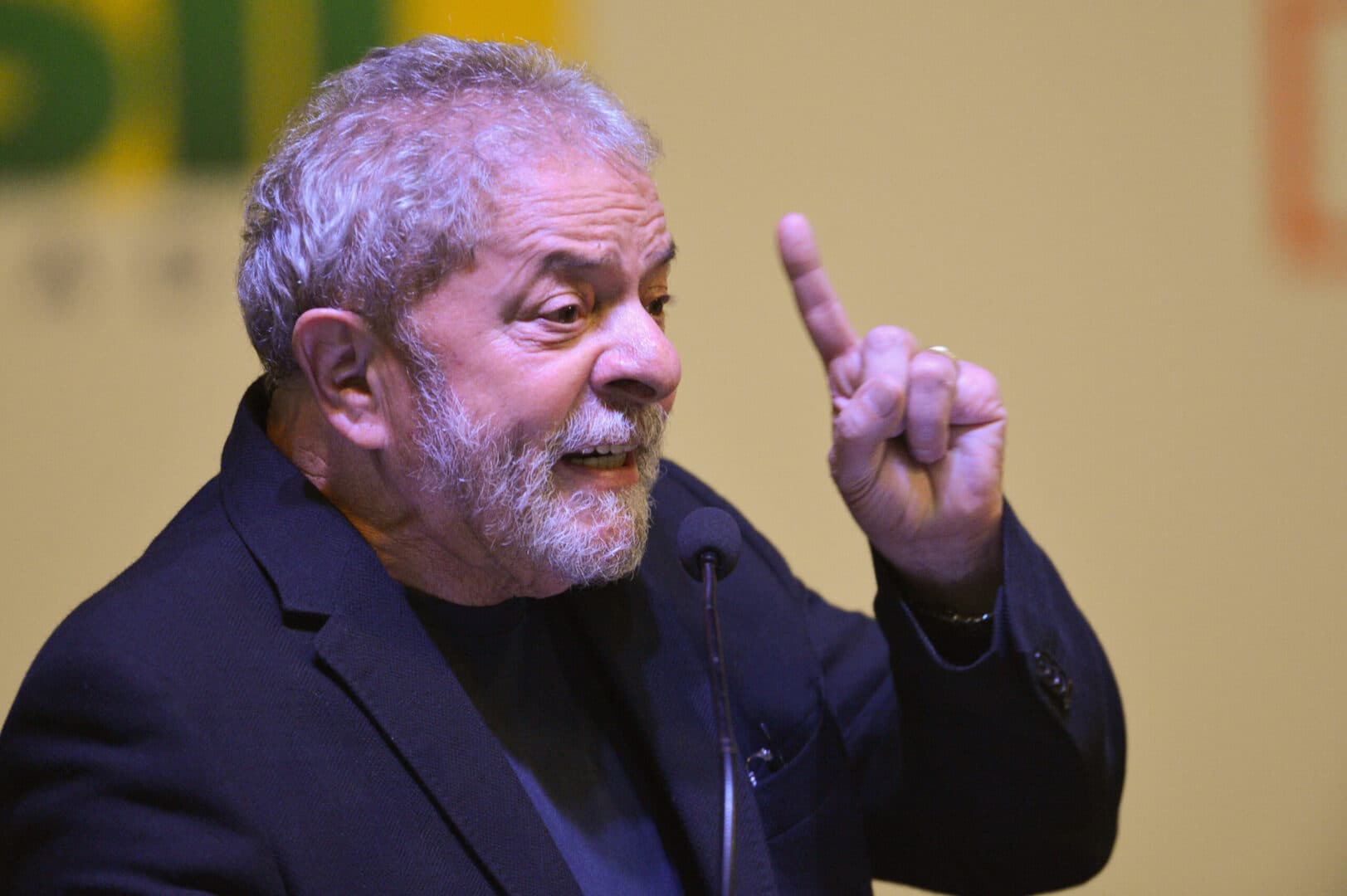 PDT anuncia apoio a Lula no segundo turno das eleições