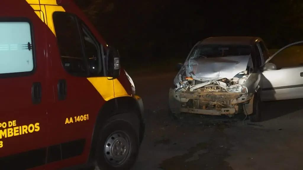 Acidente entre carro e caminhão deixa dois feridos em PG